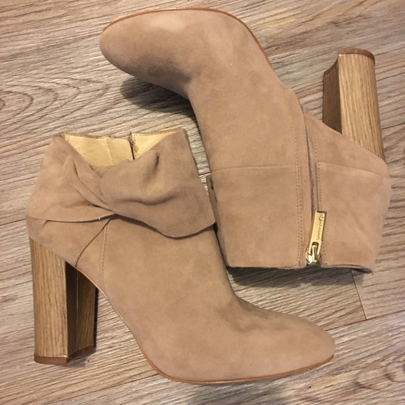 Louise et Cie Shoes - ◾️Louise et Cie Bow Heeled Bootie